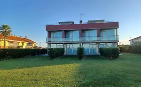 Apartamentos Playa De Portio